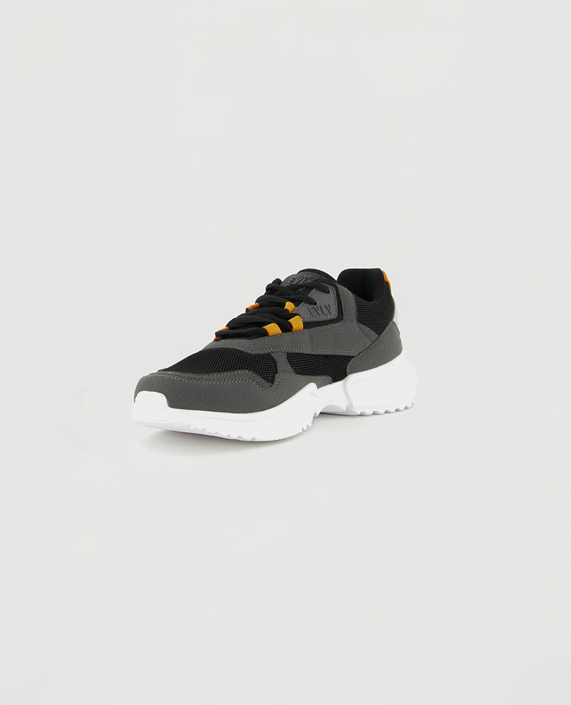 Chuncky Sneaker.Orange Accents.