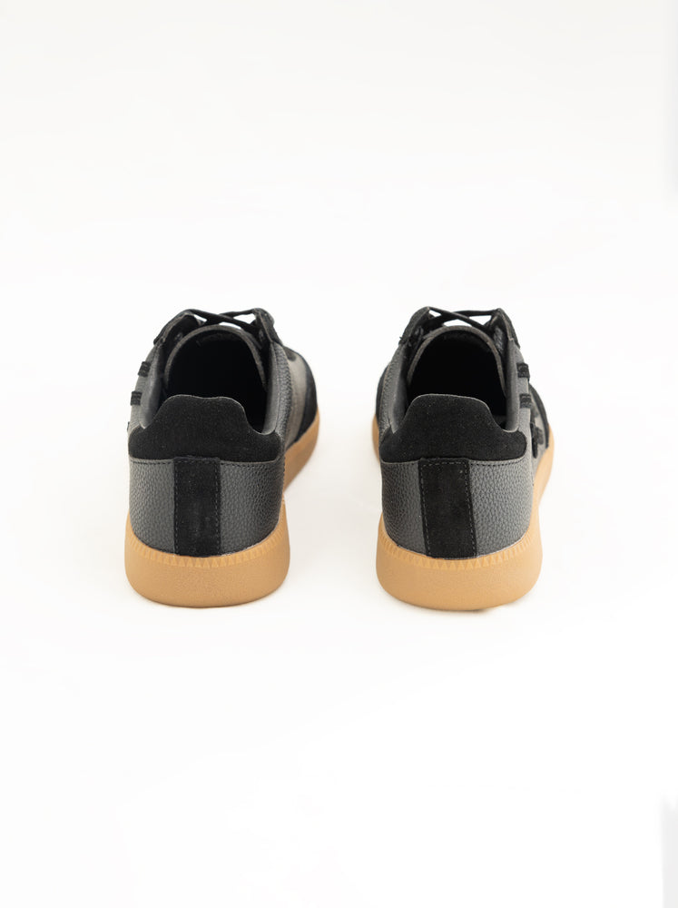 STREETSTRIDE SNEAKER