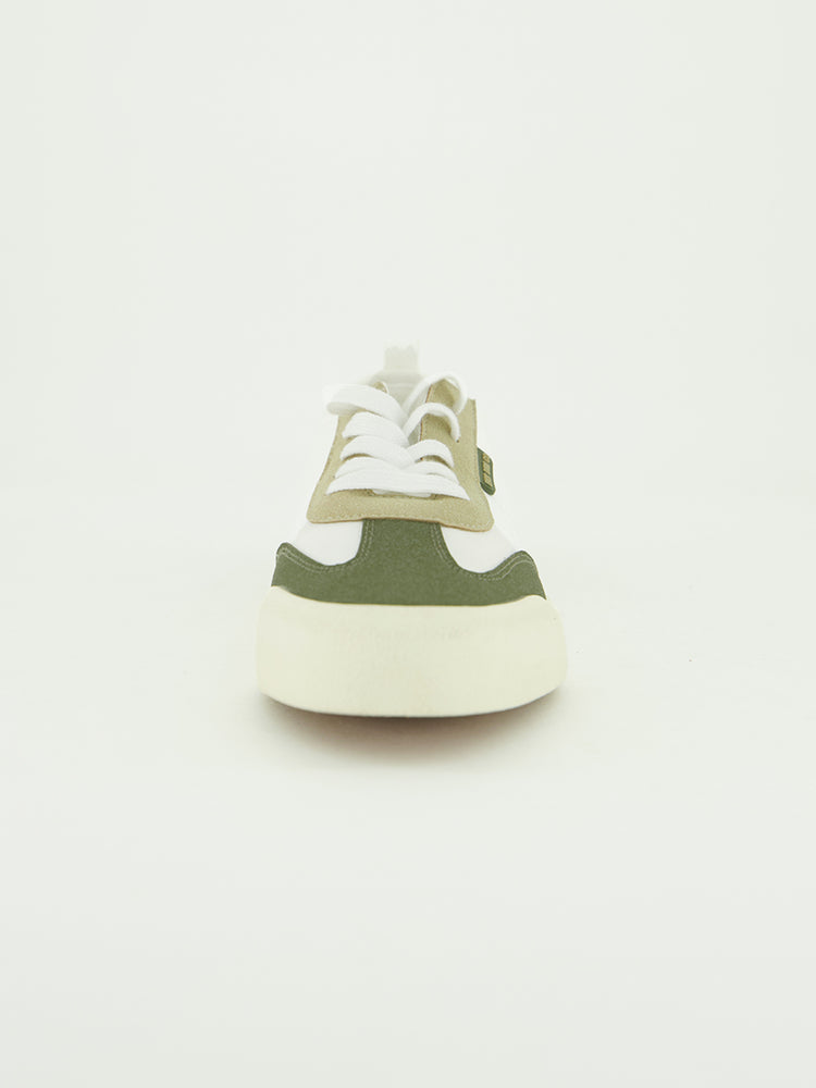 Canvas Sneaker.