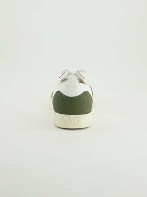 Canvas Sneaker.